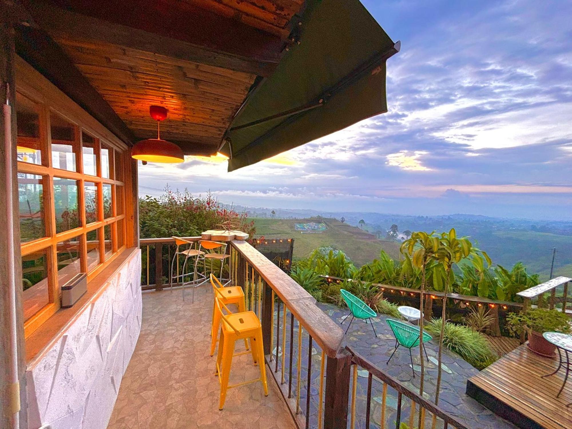 La Puesta Del Sol Hotell Filandia Exteriör bild