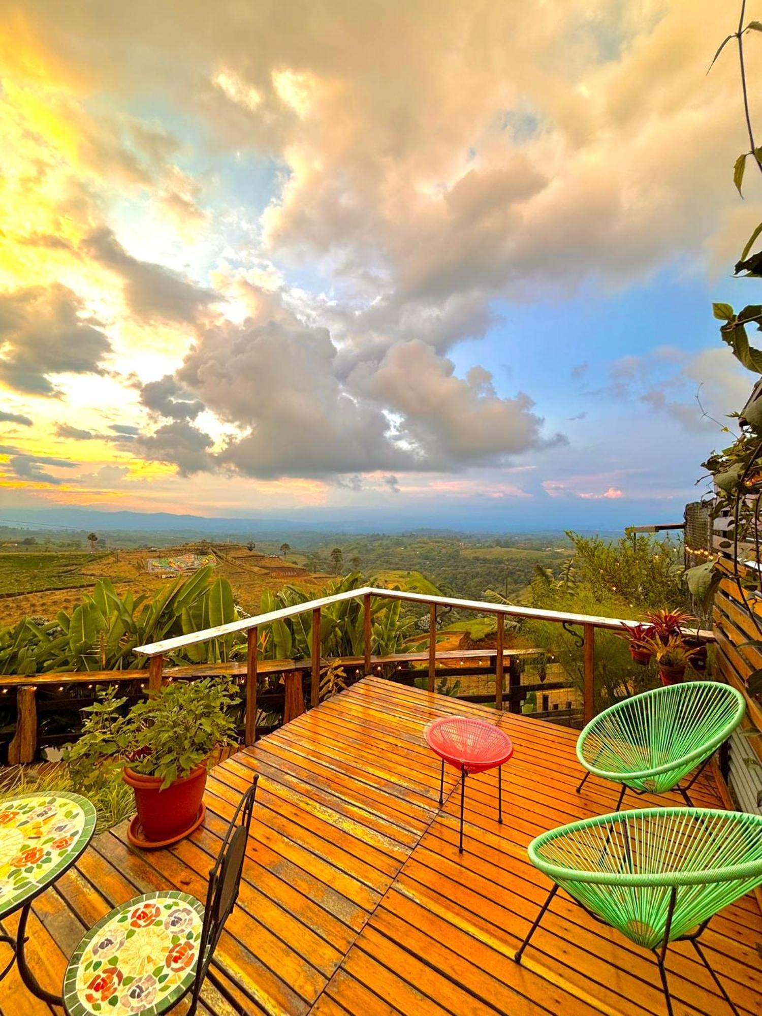 La Puesta Del Sol Hotell Filandia Exteriör bild