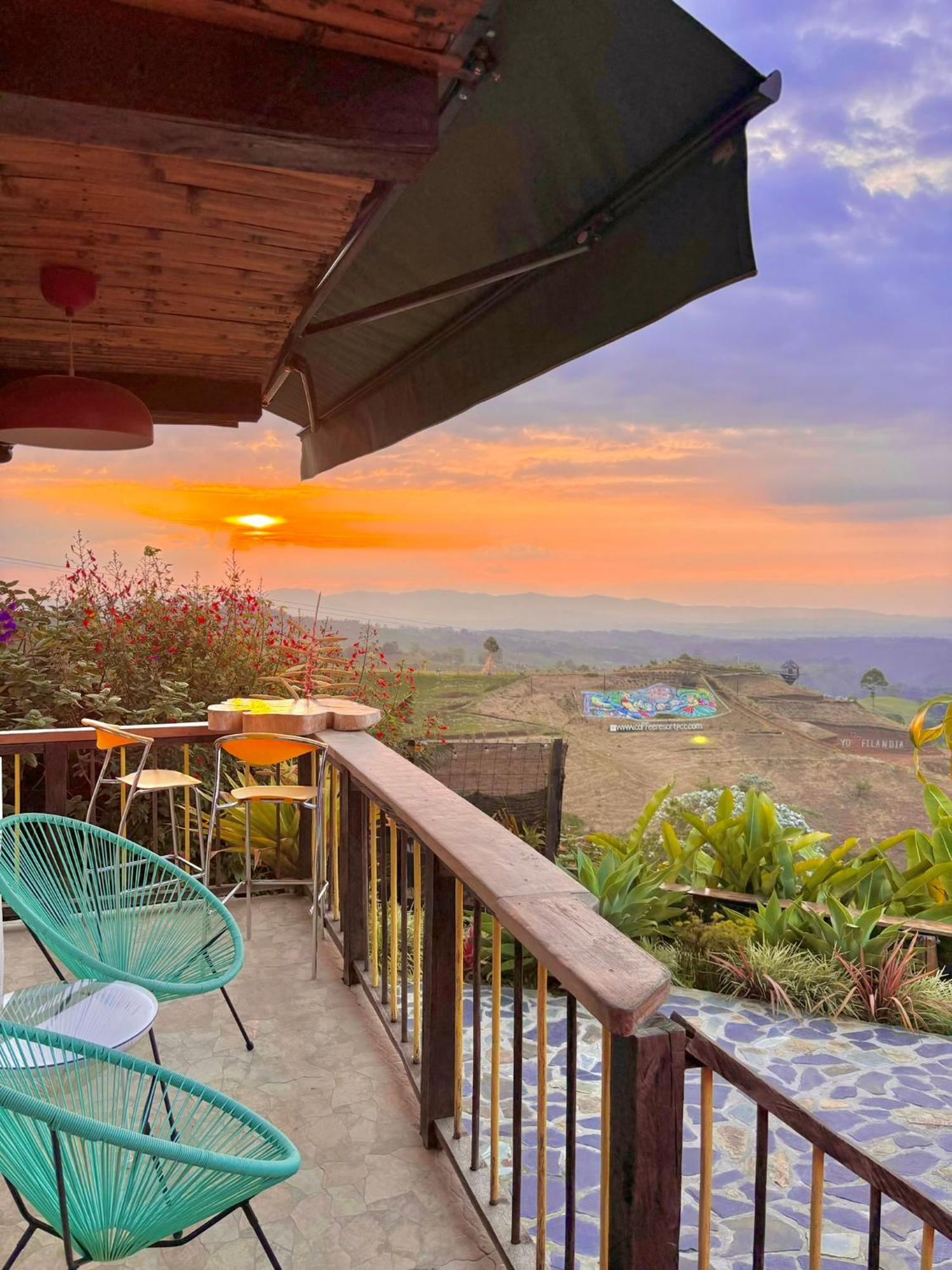 La Puesta Del Sol Hotell Filandia Exteriör bild