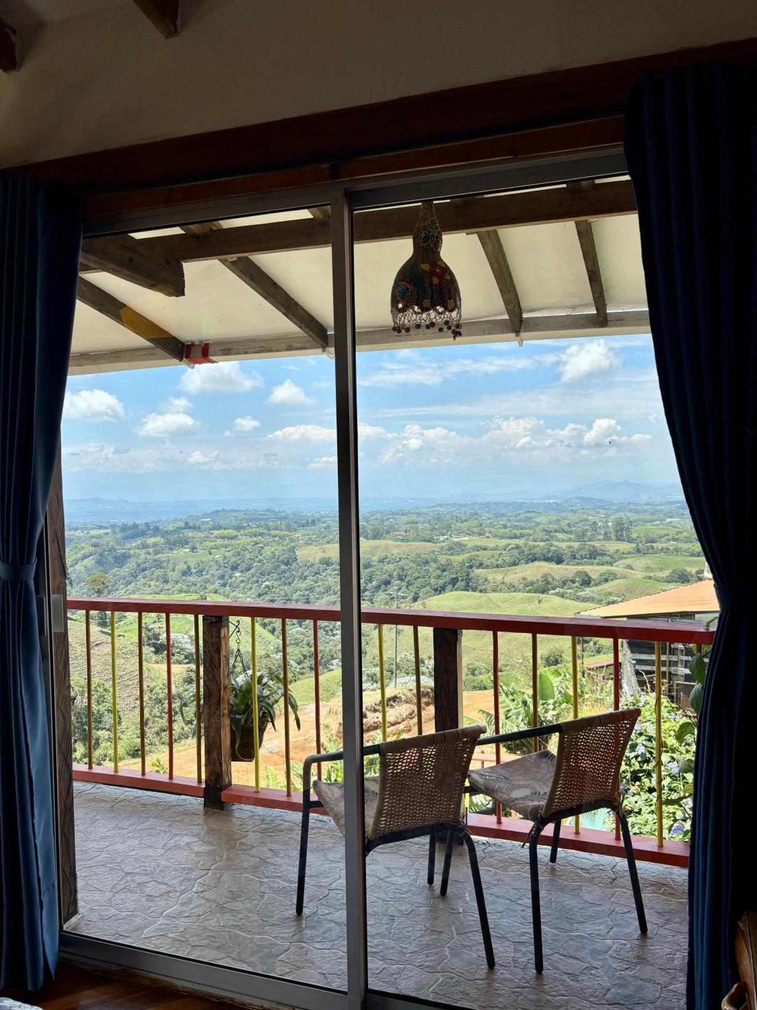 La Puesta Del Sol Hotell Filandia Exteriör bild